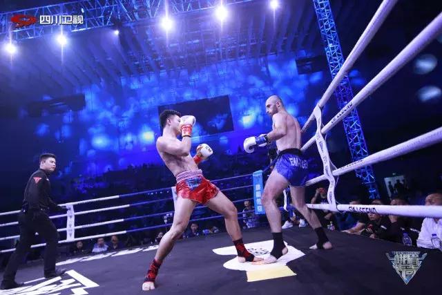 韩飞龙三次读秒ko泰拳王,韩飞龙击败马库斯