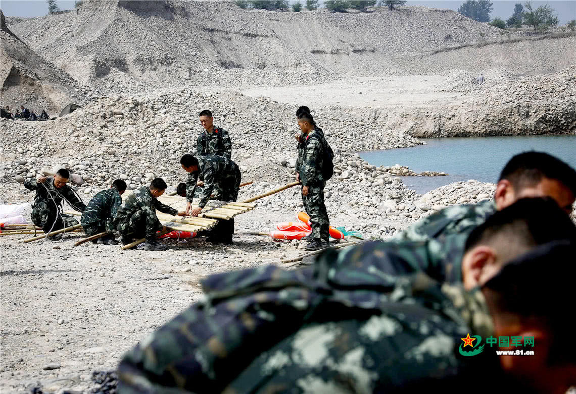 矿泉水瓶可以做什么船,矿泉水瓶可以做什么产品