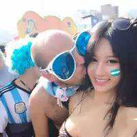 世界杯偷吻女记者,女记者18年世界杯被法国求吻