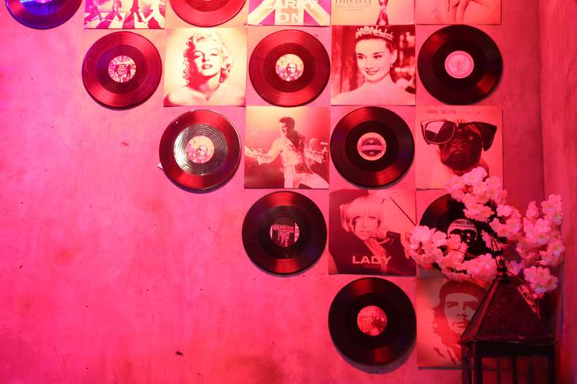 赏着足球运动员的翘臀，吃着厦门超大大大大的海鲜大咖