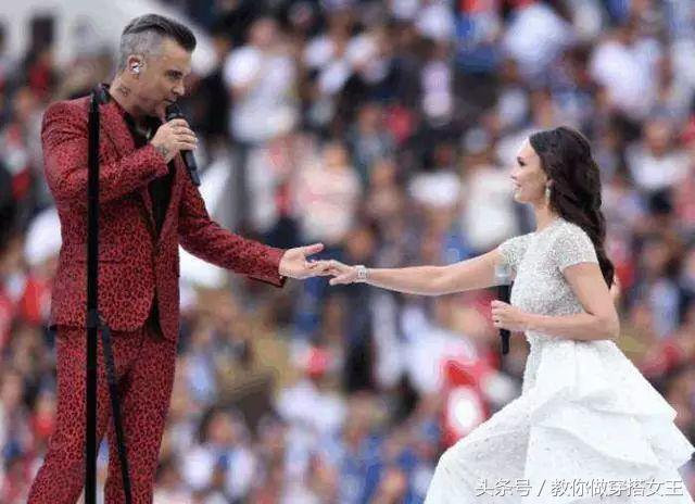 冬天看世界杯的正确打开方式,冷到发紫