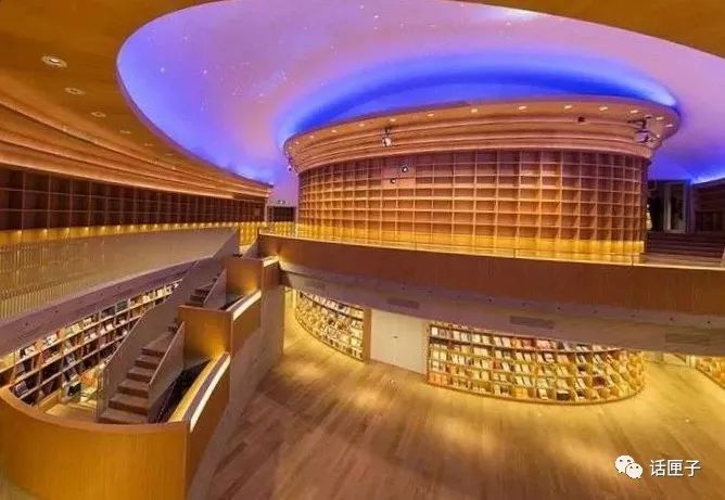 在高颜值地标撸串小龙虾看世界杯：闵行的购物中心多到能写对联！