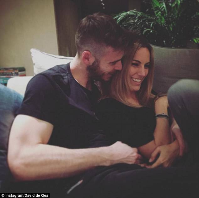 西班牙状态不好太太团背锅？“姐弟恋”成了西班牙队的标配