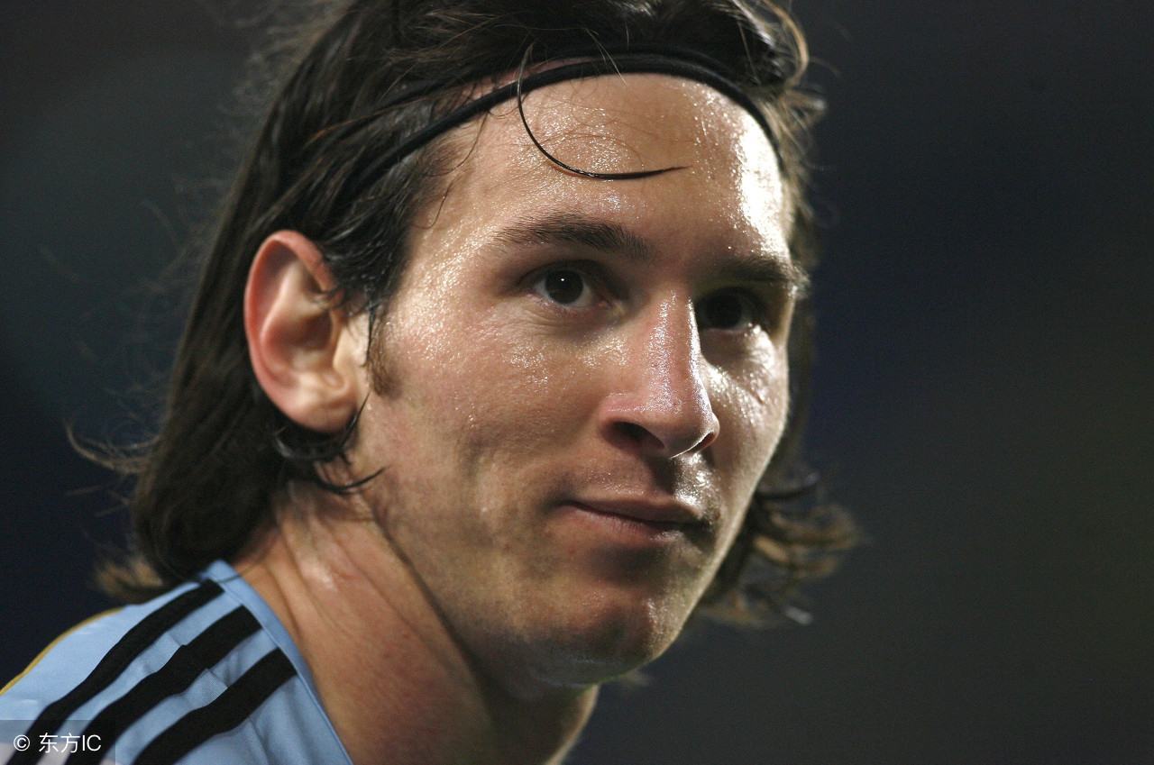 梅西已成为世界足坛第一球星,足球巨星里奥梅西逆袭的传奇人生