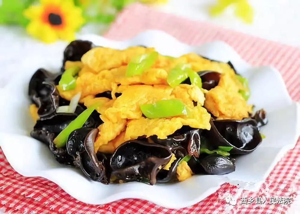 助力脱贫攻坚，鸳鸯池优质高山吊袋木耳等您品尝