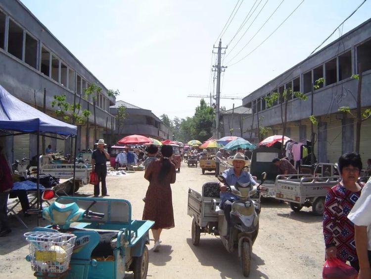 热闹的农村小院,八十年代农村集市
