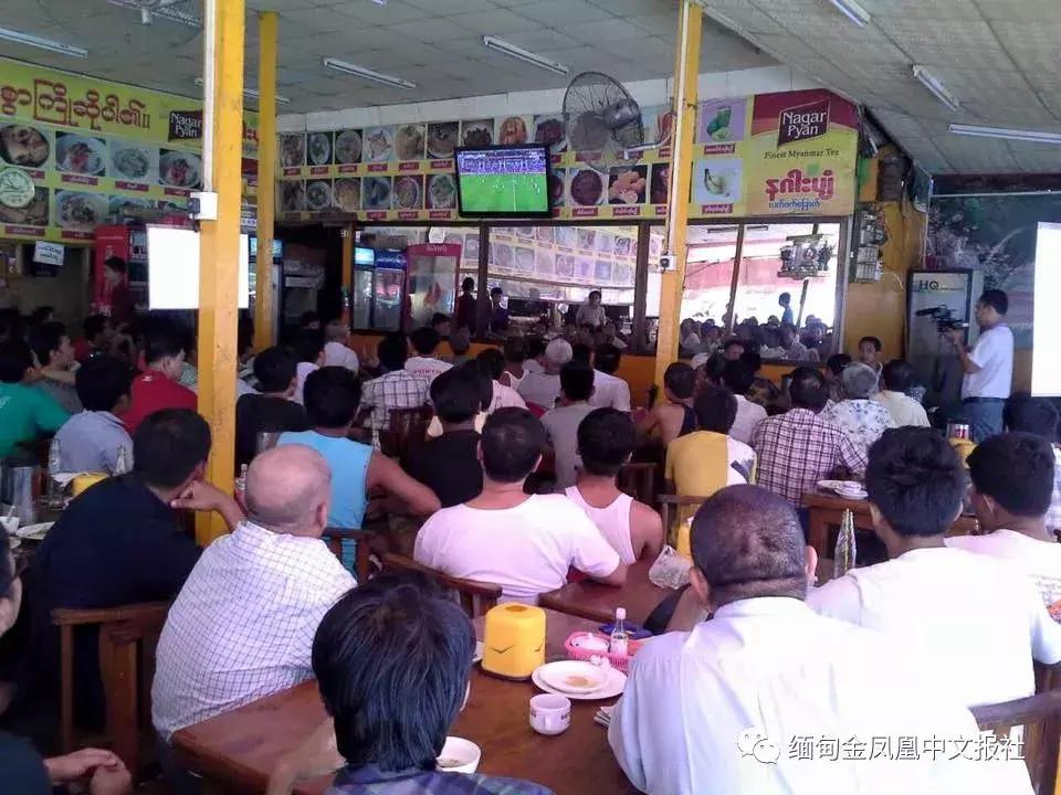 世界杯火热开展,世界杯赛事火热进行