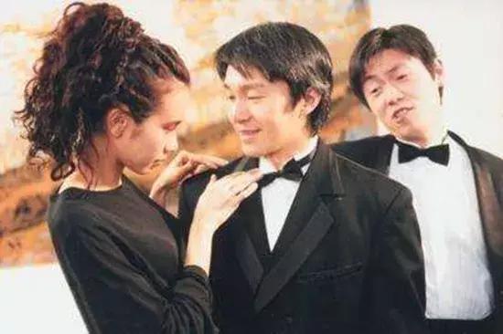 周星驰他有自闭症吗,周星驰自闭症真实照片