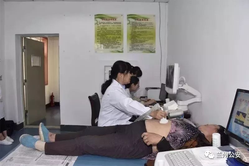 派出所走访吸毒人员关爱活动简报,走进戒毒所开展警示教育活动