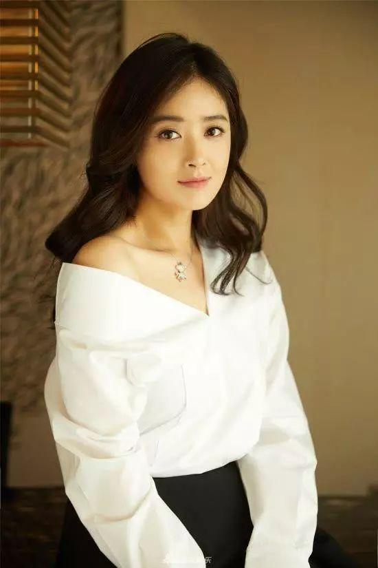 胯宽腰粗适合怎么穿,肩宽胯宽骨架大的女生怎样穿衣