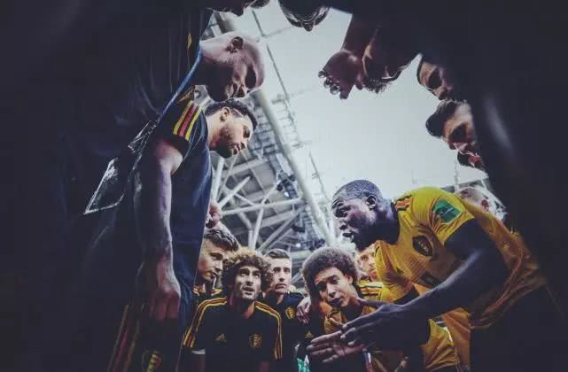 c罗14岁的时候踢足球有多厉害,五年前他凭借一粒进球拯救了c罗