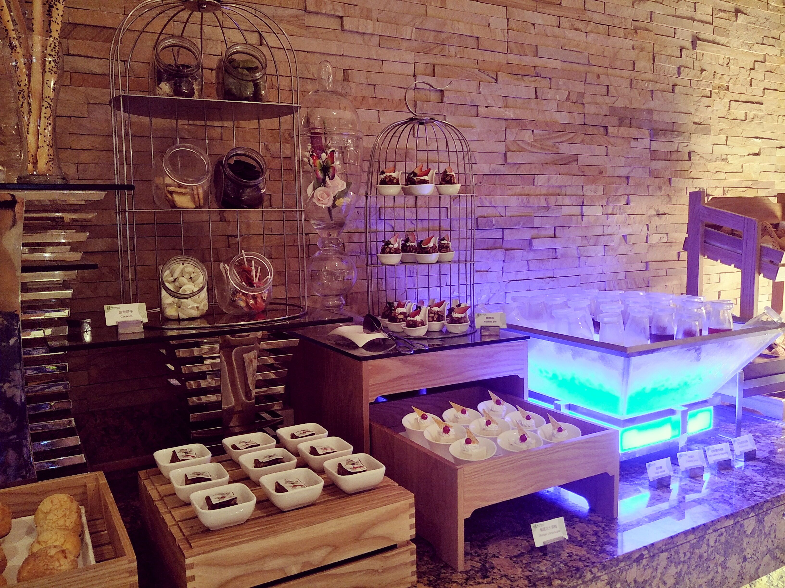 夏天就是啤酒烧烤小龙虾的季节,夏天的正确打开方式大排档