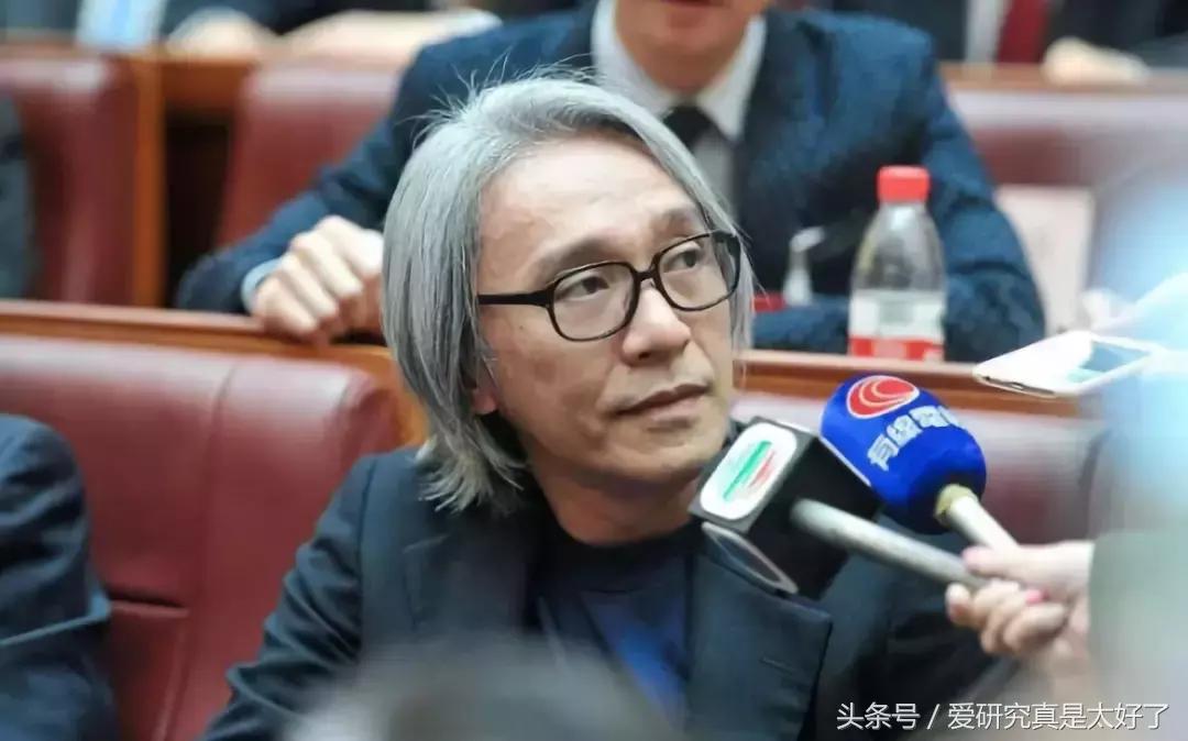 研究：孤独患者周星驰我曾把全世界逗笑可是岁月没有绕开我！