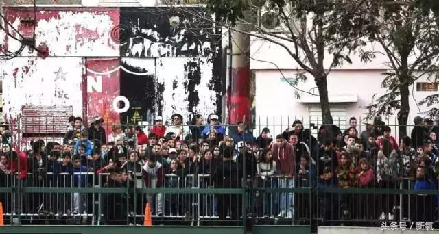 这个女人8岁就征服了球王，玛丽苏式的剧情都发生在她身上了！