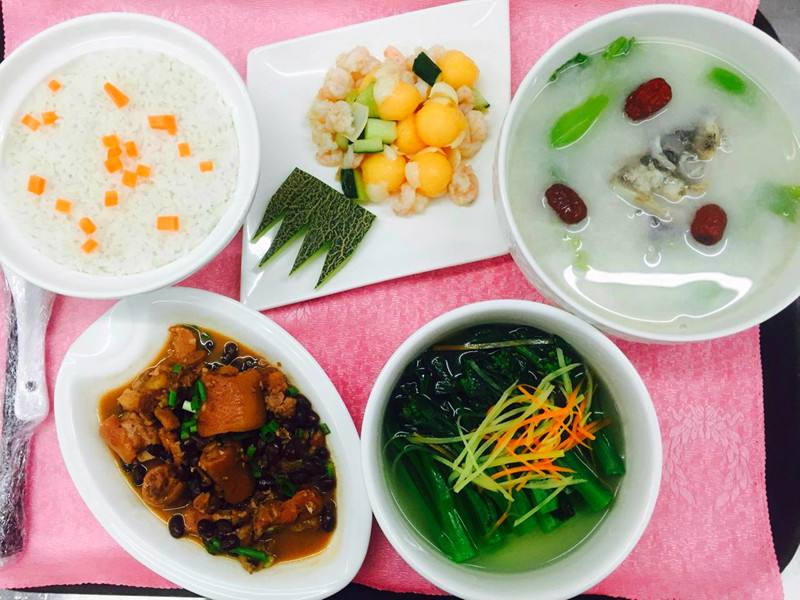 月子里会出现什么症状,产妇月子里这3件事不要去碰