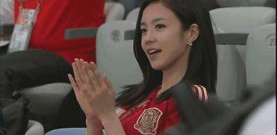 为了捍卫女性的尊严和魅力，穿套Fashion运动装来看世界杯！