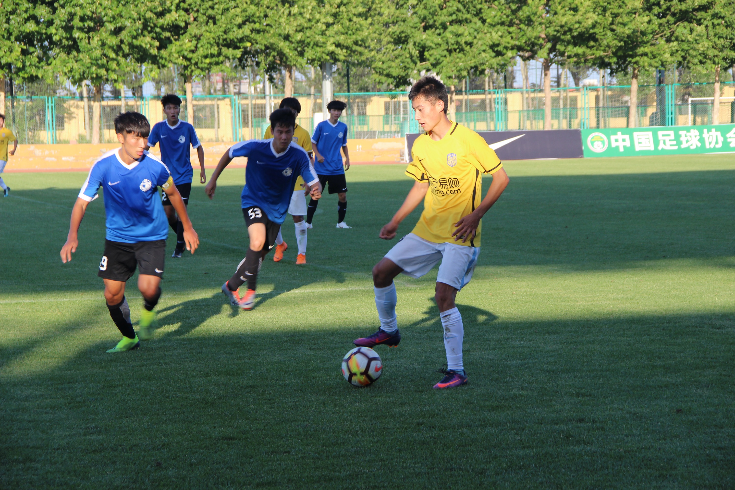 苏宁u19足球俱乐部夺冠,苏宁夺冠韦世豪