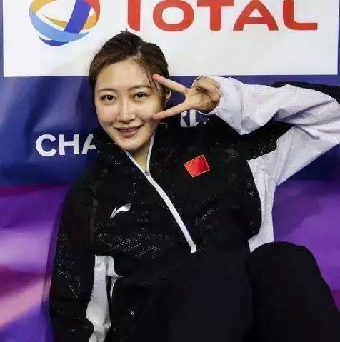 史上最强攻略：遇上心中的“羽球女神”，该怎么办呢？