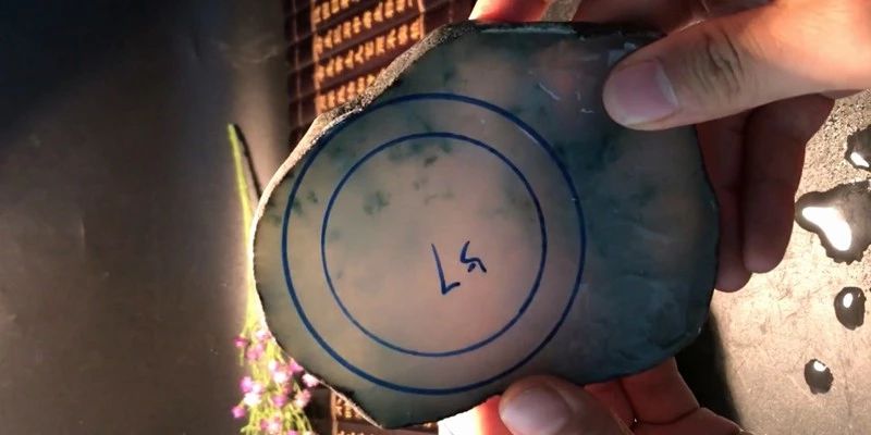 在缅甸买的翡翠手镯,缅甸天然老坑冰种飘花水润通透