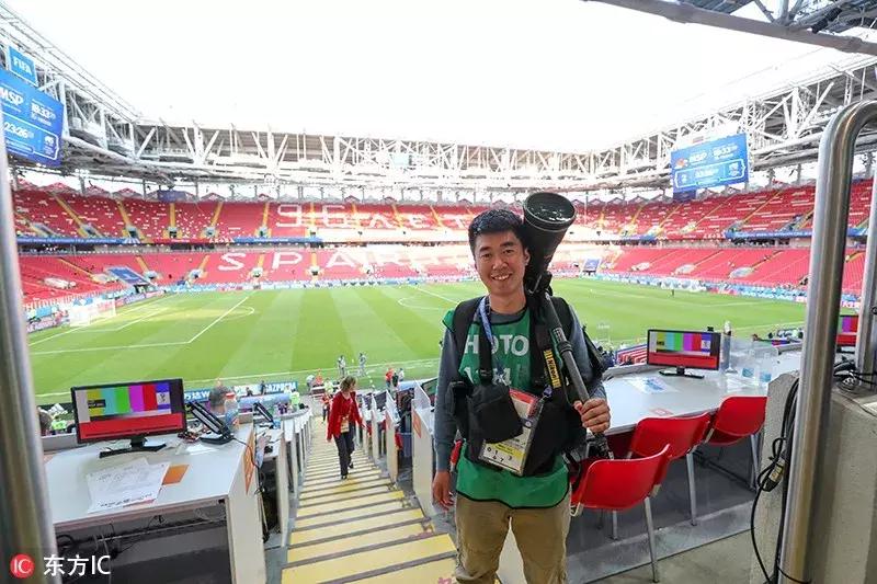 燃情奋战十余天，晒得比内马尔还黑，但他们的照片美炸了