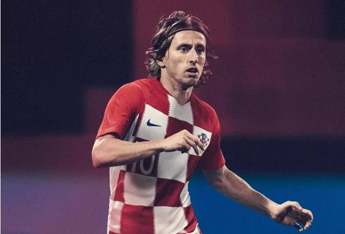 世界杯球星短发后背发型图片,今年世界杯足球球星奇怪头发造型