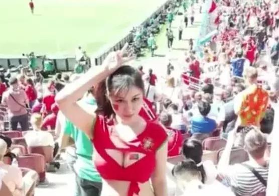 世界杯足球宝贝樊玲,世界杯最凶的球员