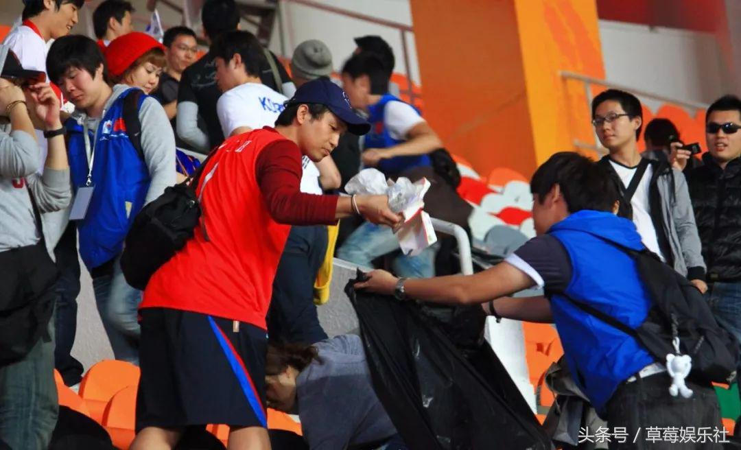 日本输球中国队反应,日本队输球后全场向球迷致歉