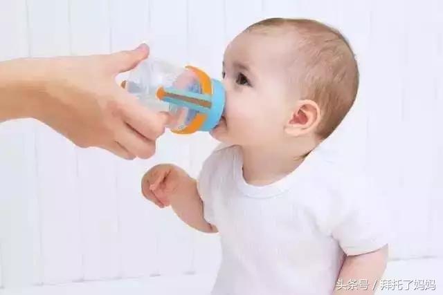 夏天再热也不要给孩子剃光头,夏天宝宝建议剃光头吗