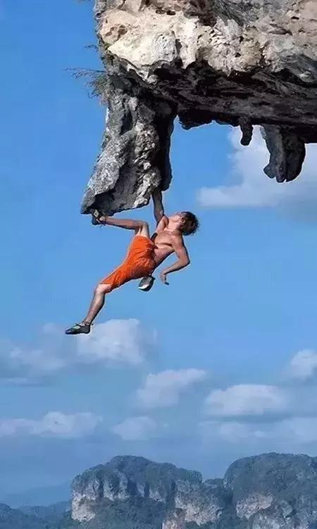 校园｜职业和业余的区别究竟有多恐怖？看看荣誉背后的这遍体鳞伤