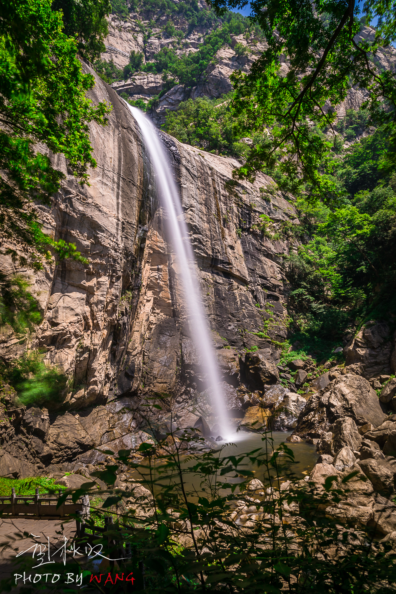 自带空调的白云山，人在画中游，水在空中舞