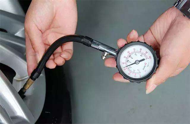 轮胎扎钉还能继续跑吗,轮胎扎钉子还能继续骑吗