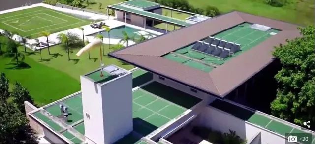 最厉害的足球明星是谁,足球明星身高都有多高