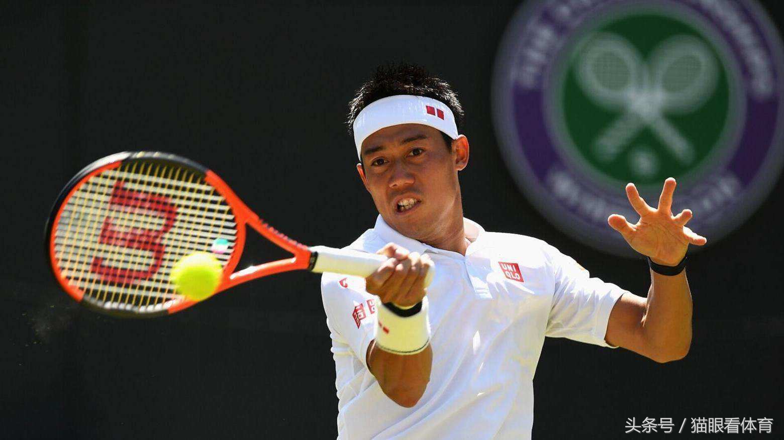 中国足球队对战日本的足球队,足球吊打越南