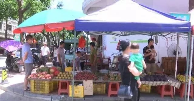 电动车后座小孩掉了后续,电动车带小孩的事故