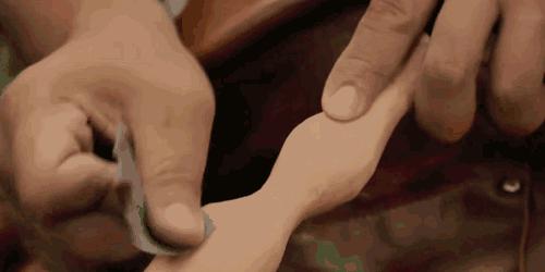 关掉公司，换个手机，摄影大叔中年“退隐”到深山做木勺