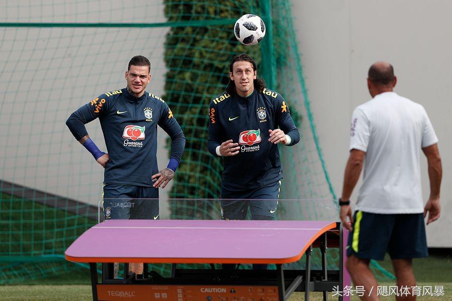 为什么世界杯名单非要带三个门将,世界杯第三门将上场