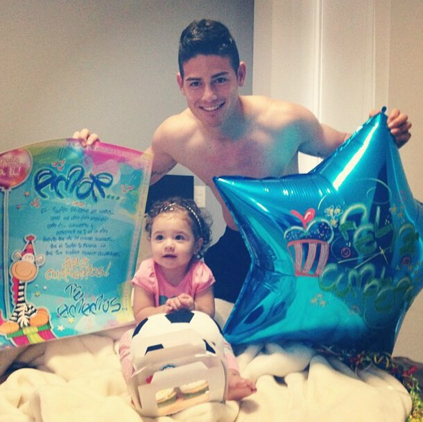 足球明星萌娃,足球巨星遇到篮球巨星