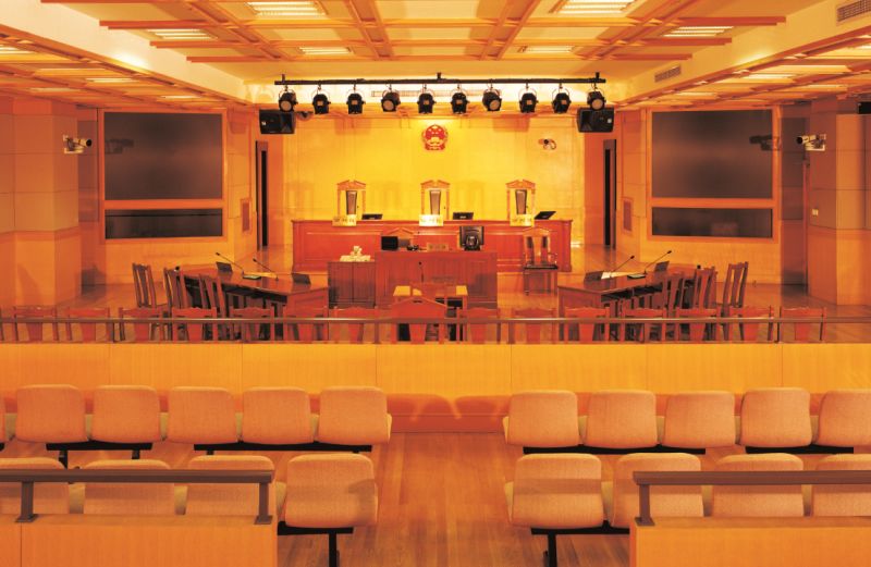 法庭红是什么颜色,红黄牌怎么判