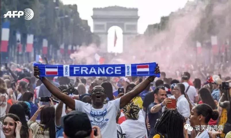 马克龙法国大革命,马克龙西方民主危机