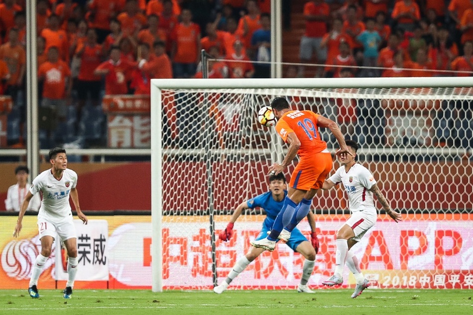 VAR“偷走”鲁能告捷中国足球的差距不光体现在球员身上