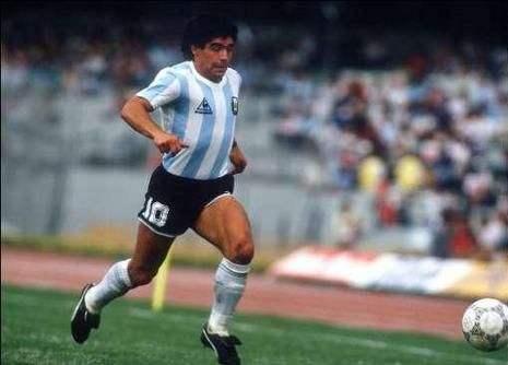 2017世界最强的11名足球运动员,谁是足球史上最伟大的6号