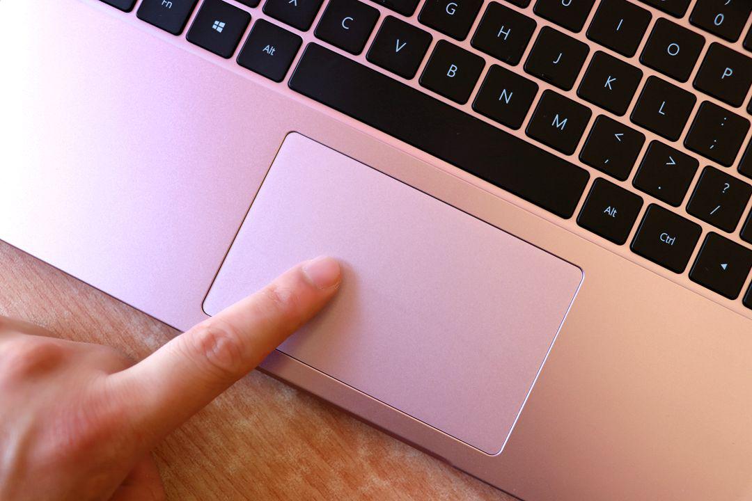 轻薄便携超强性能不抢购，荣耀MagicBook定价实惠