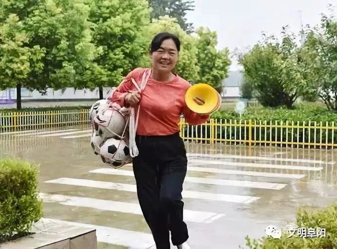 巾帼风采的妈妈,阜阳足球妈妈