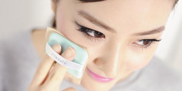 夏天脱妆怎么办一招教你搞定,夏天化妆脱妆的正确方法