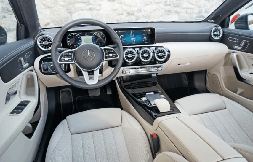 奔驰第一代4系,奔驰a级2023款深度评测