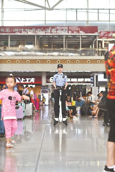 勿信陌生人求助“50元买票回家”