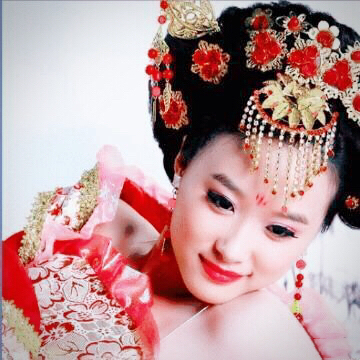 倒挂*钟金**ll彩燕翻飞欲向空，曼妙多姿醉*钟金**