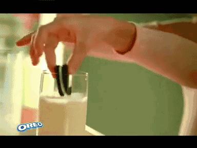 为啥奥利奥要扭一扭泡一泡,为什么奥利奥容易扭开不容易掰开