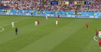 卡洛斯的惊世任意球动态,足坛逆天过人动作