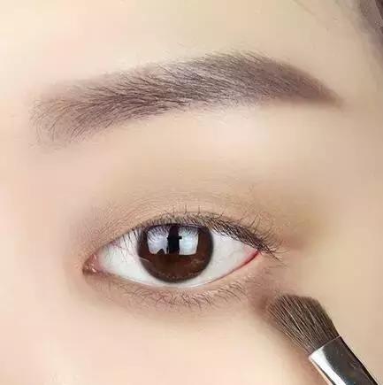 单眼皮适合的画眼线方法,单眼皮不同眼型怎么画眼线